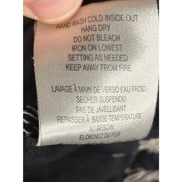 Samuel Dong Button Down Embroidered Top Size Medium Black White Smocked Bust - Picture 8 of 9